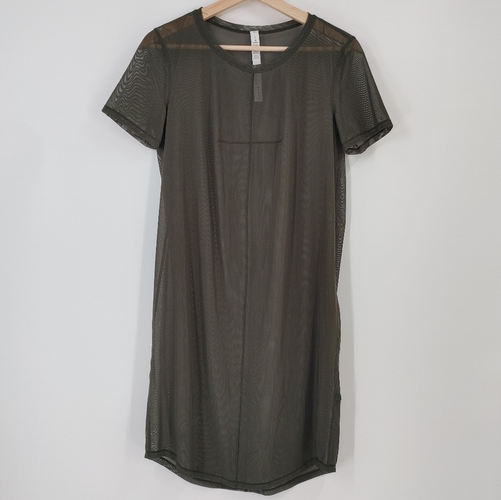 Lululemon Ready to Reach Mesh Short Sleeve Dress